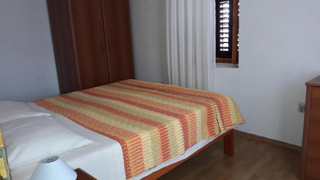 Apartments With A Parking Space Savar, Dugi Otok - 12762 Brbinj